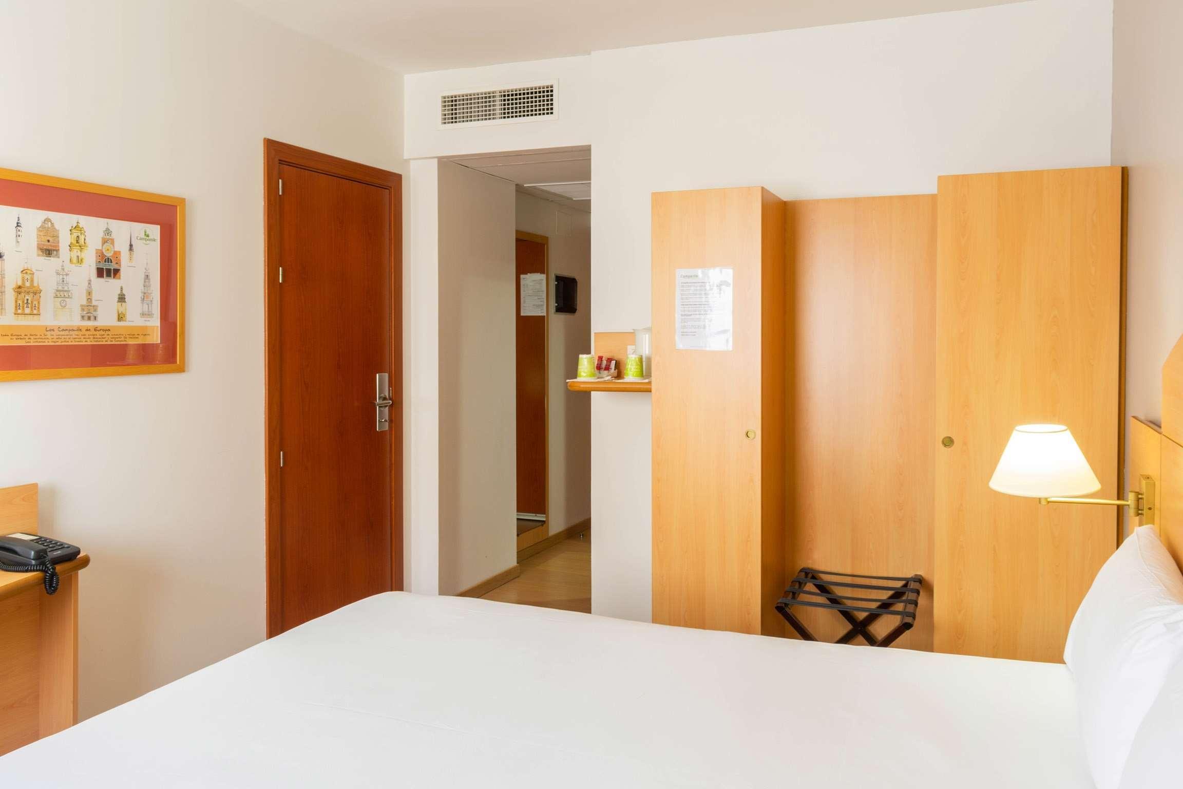 Travelodge Madrid Alcala De Henares Ngoại thất bức ảnh