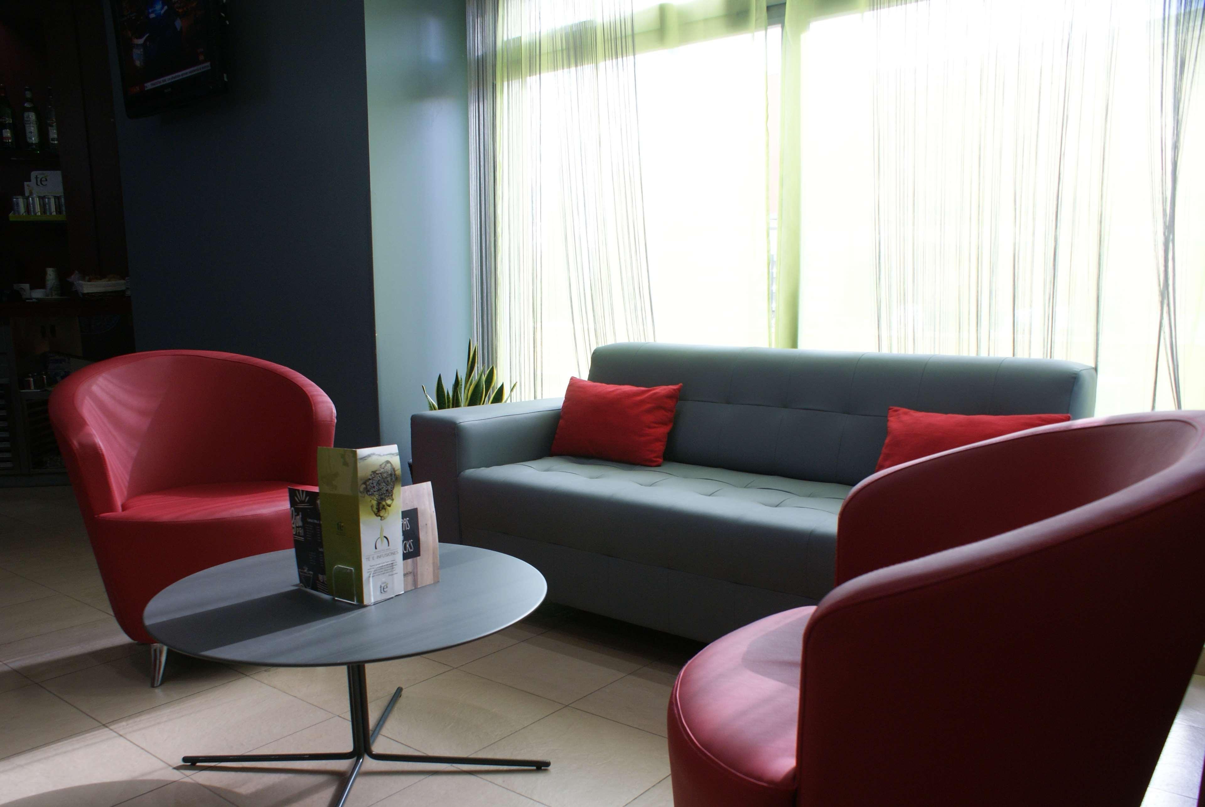 Travelodge Madrid Alcala De Henares Ngoại thất bức ảnh
