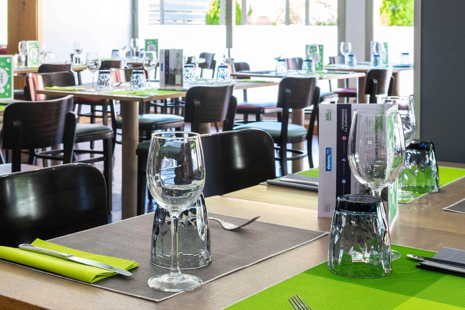 Travelodge Madrid Alcala De Henares Ngoại thất bức ảnh