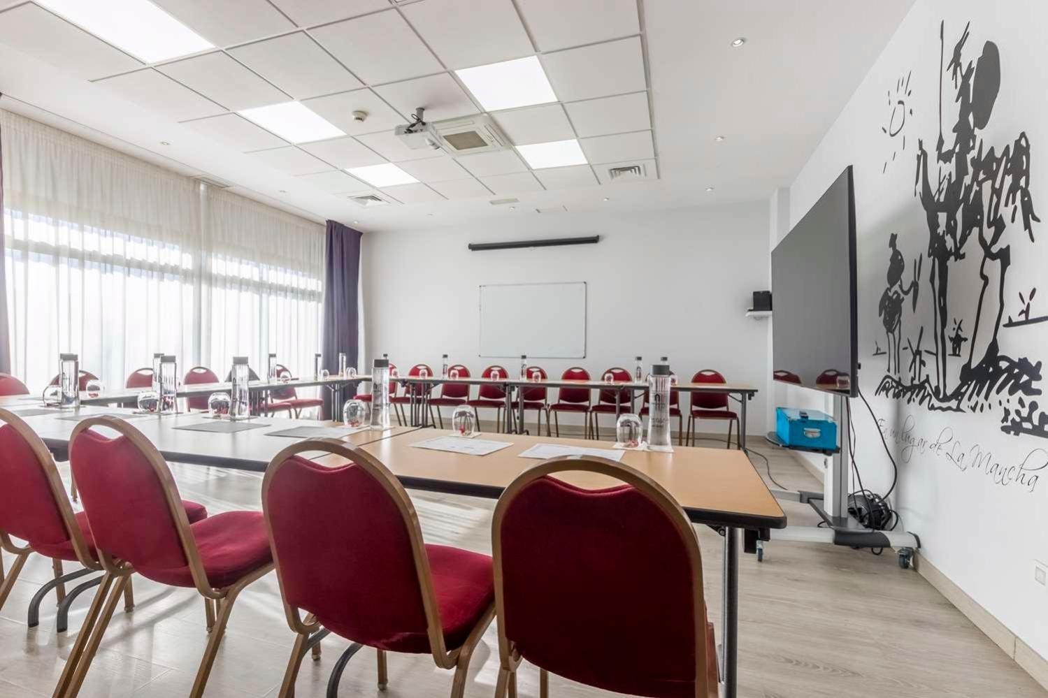 Travelodge Madrid Alcala De Henares Ngoại thất bức ảnh